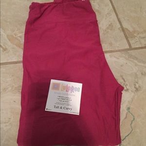Lularoe tall and curvy leggings